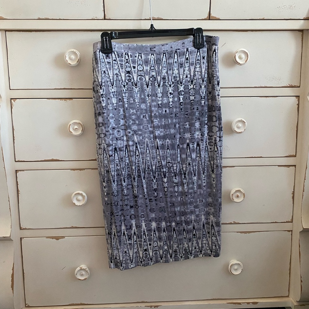 Matty M Gray Geometric Pencil Skirt